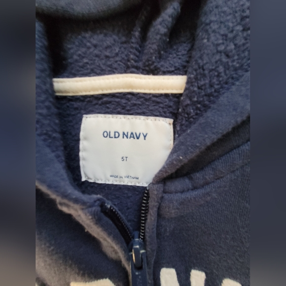 Boys old navy zip up Hoodie size 5T in color Navy - Picture 2 of 7